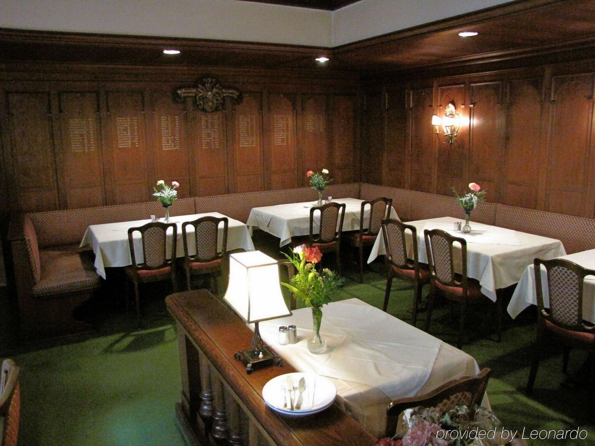 Bayerischer Hof Freising Restaurant photo